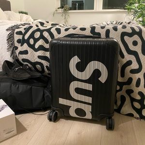 Selling my 45L Supreme X Rimowa Collaboration suitcase maybe used 5 times